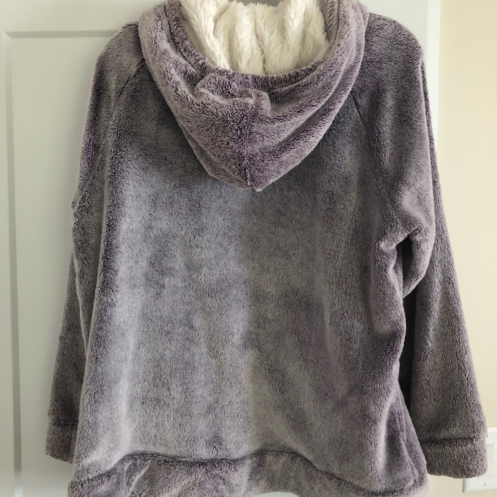 Lavender Plush Women's Hoodie - Picture 6 of 8
